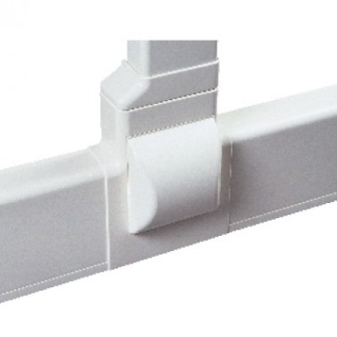 Фотография товара 'DKC AIR10047 Тройник для плинтусного короба 100х40 мм с отводом на короб 90х40 мм'