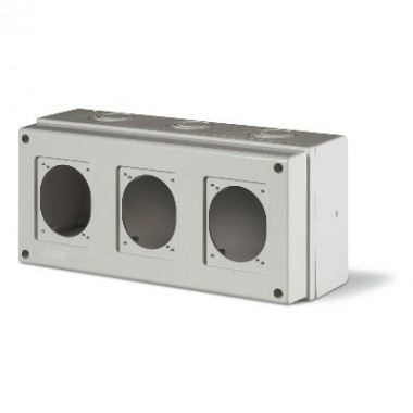 Фотография товара 'DKC DIS6721300 Корпус на 3 поста с основанием 70х87 мм'