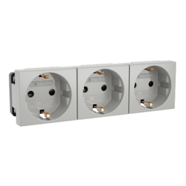 Фотография товара 'DKC 45023 Тройная розетка Viva'