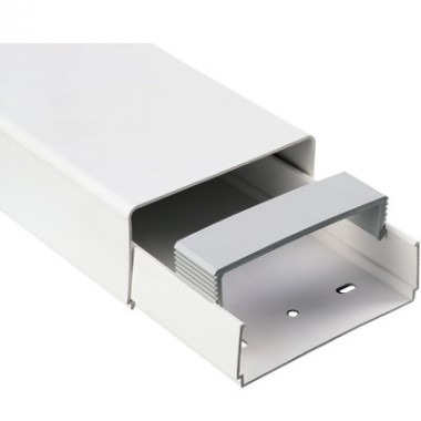 Фотография товара 'DKC AIR90401 Скоба фиксирующая для короба 90х40 мм'