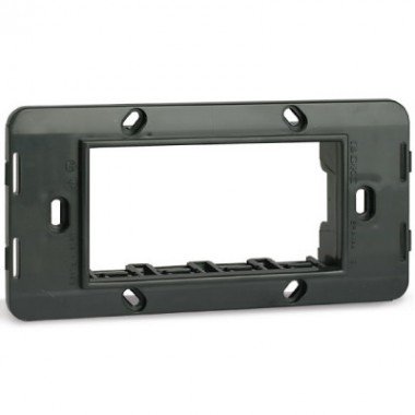 Фотография товара 'DKC 75021W Каркас на 4 модуля, RAL 9010'